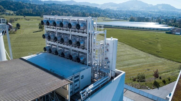 Carbon Capture Companies are sucking up CO2 and Investor Interest