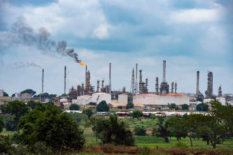 Abu Dhabi National Oil Invests $15B in Decarbonization Projects