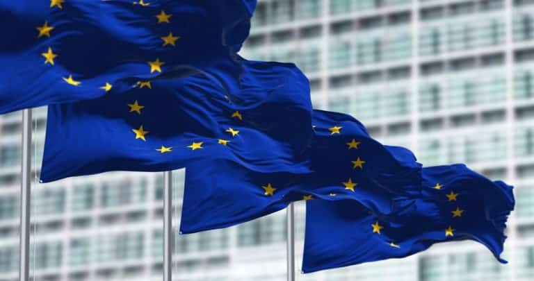 EU Carbon Prices Surge to 100 Euros