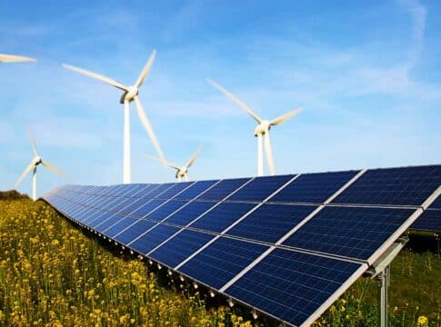 Global Renewable Energy to Break Records in 2023, IEA Says