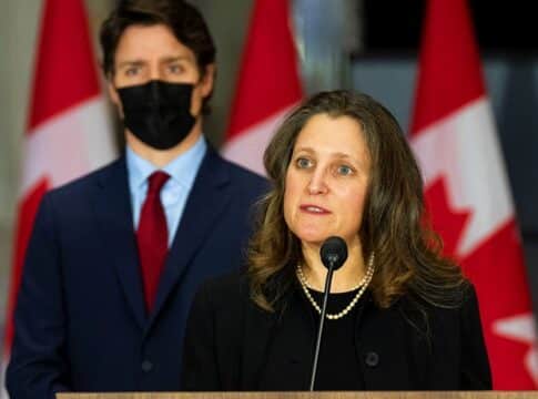 Canada Insures Carbon Price Contracts with $7B Funding