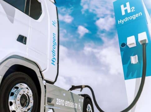 Truck Companies Are Shifting to Hydrogen Fuel for Long-Haul Trips