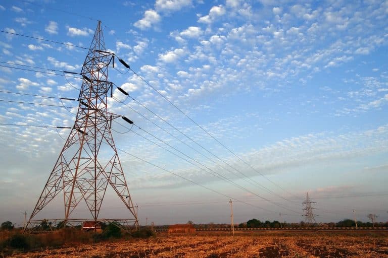 Powering the West: How Transmission Projects Can Slash Power-Sector Emissions by 73%