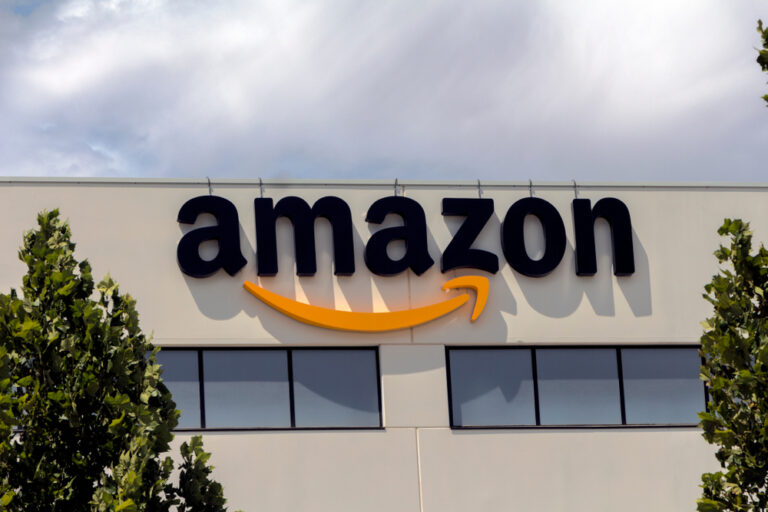 Amazon Expands Renewable Energy with 17 New Projects in Spain & First in Portugal