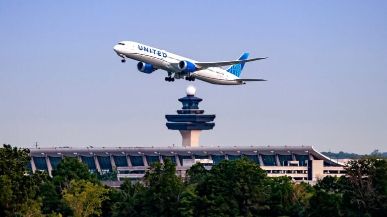 United Airlines Invests in Twelve for Sustainable Aviation Fuel