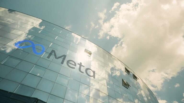 Meta Boosts Renewable Energy with 650 MW Solar Agreement