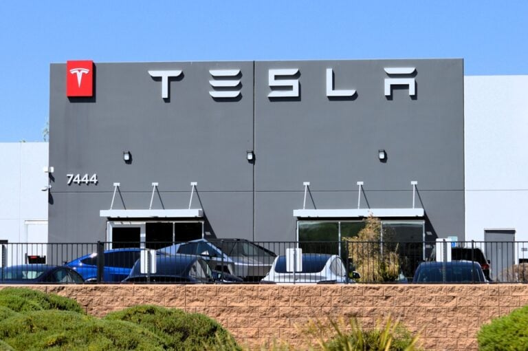 Tesla’s U.S. Robotaxi Launch: A New Catalyst for TSLA Stock Growth?