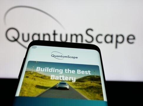 QuantumScape (QS) Stock Surges 35% as EV Battery Technology Drives Carbon Reduction