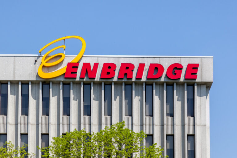Enbridge Powers Meta Data Centers with $900M Texas Solar Investment