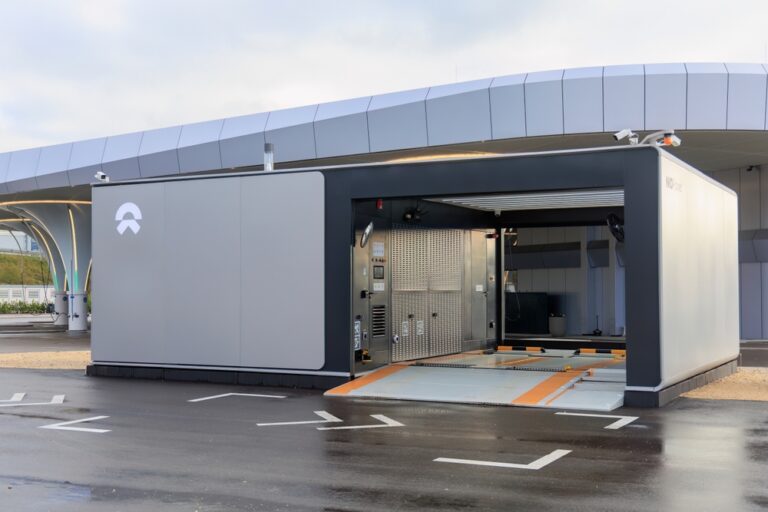 NIO’s (Stock) Race to Net Zero with EV Battery Swaps That Power Down Emissions