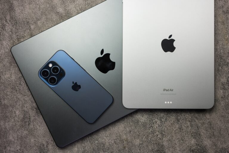 Apple (AAPL Stock) Rings Up $94B Q3 Win Fueled by iPhones, AI Push, and Climate Smarts