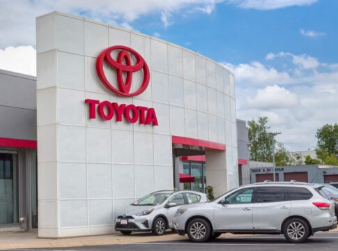 Toyota’s (TM Stock) Q1 Twist: Why Profits Dip But Hybrids Surge, and Net Zero Goals Accelerate