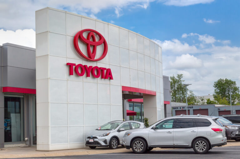 Toyota’s (TM Stock) Q1 Twist: Why Profits Dip But Hybrids Surge, and Net Zero Goals Accelerate