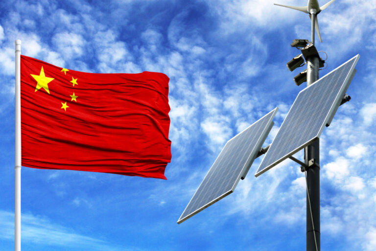China’s Clean Energy Cuts Emissions 1%, But Coal and Industry Cast a Shadow