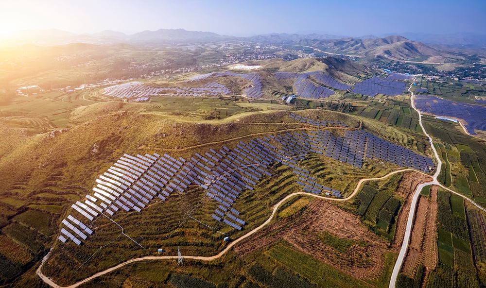 Renewable Energy Reaches Record High as China Operates World’s Biggest Solar Farm