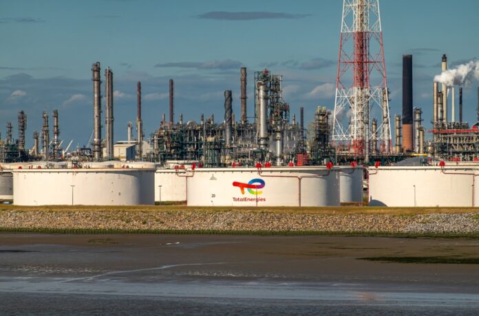 TotalEnergies and AllianzGI Team Up on $580M Battery Storage Push in ...