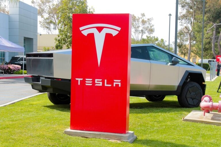 Tesla’s Carbon Credit Empire Faces a Shake-Up as Stellantis, Toyota, Subaru Exit EU Pool