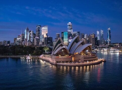 Carbon Credit Rush: Mining Giants Rio Tinto and Woodside Turn to Offsets Under Australia’s Climate Rules